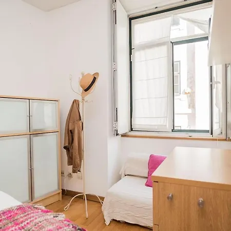 Apartamento No Coracao Do Chiado, Rua Garrett Apartment Lisbon
